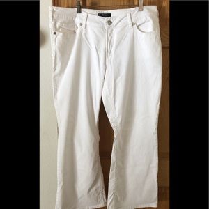 Silver Suki Super Stretch White Flare Jean 22X31